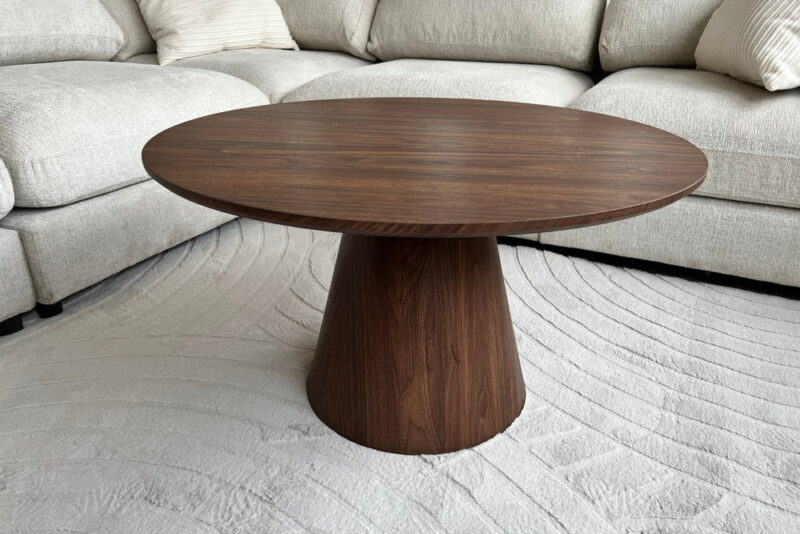 table ronde en bois noyer